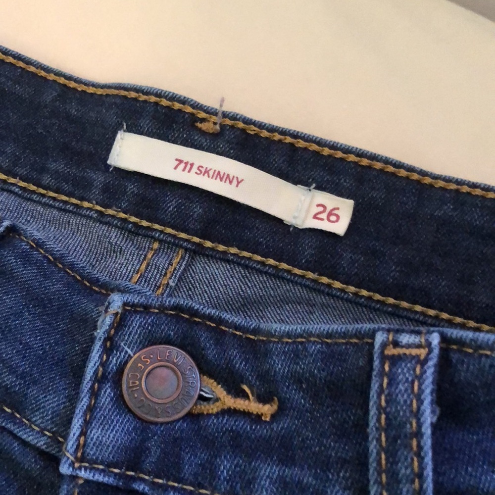 Levis 711 Skinny Ruffle Flare Cropped - Picture 5 of 6